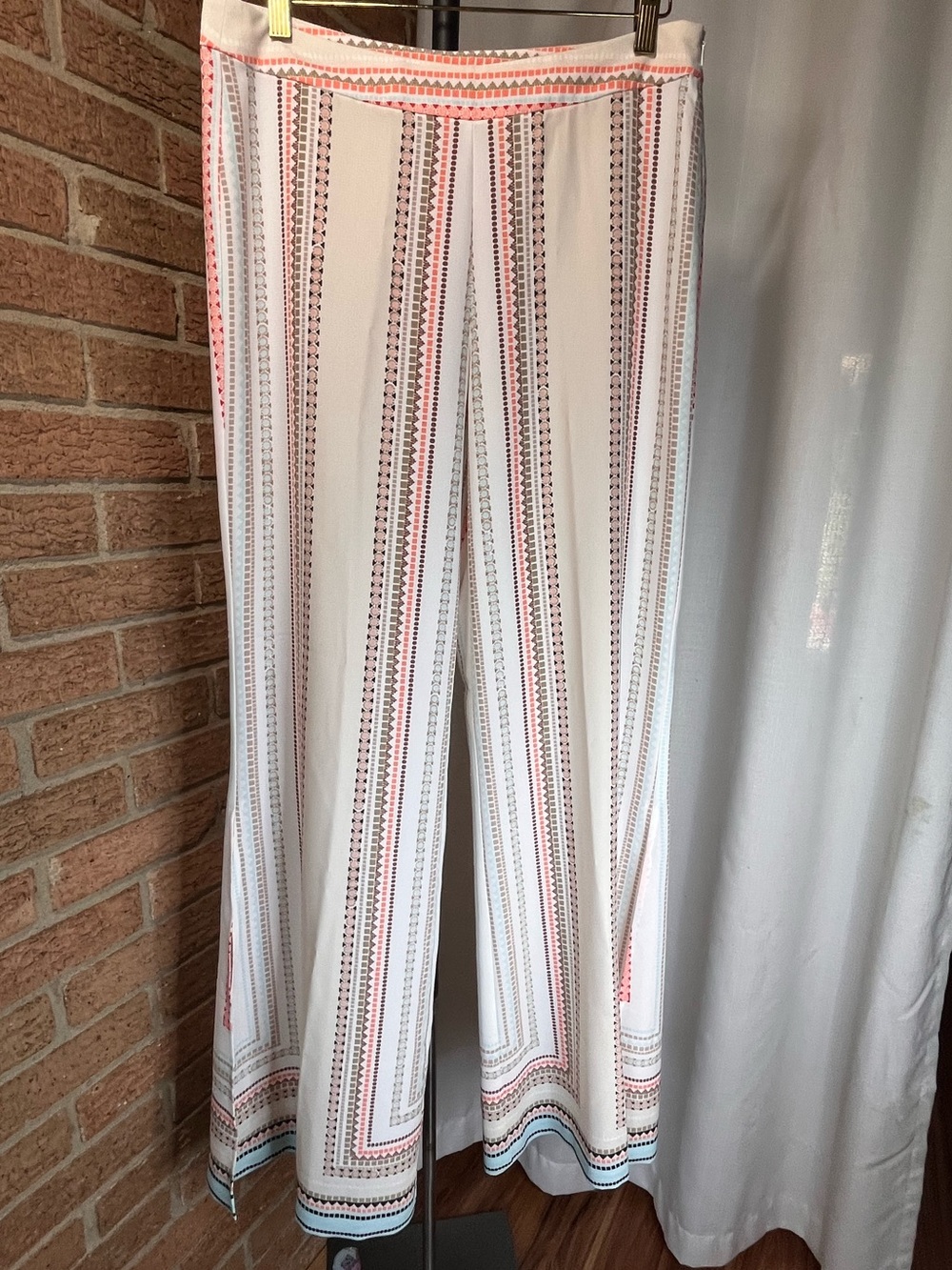 Bisou Bisou Geometric Print Wide Leg Pants White Coral Blue High Rise Size M - Picture 2 of 7